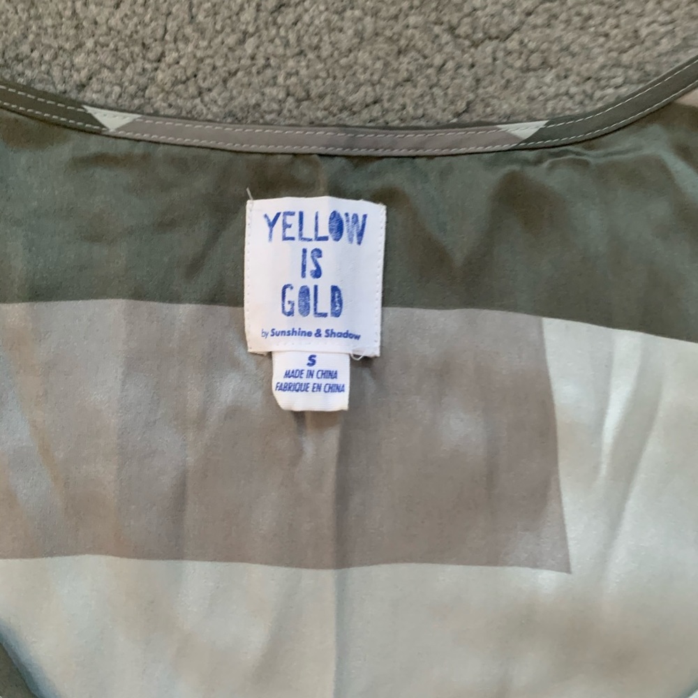 100% silk top - Picture 2 of 3